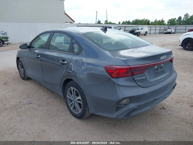 KIA Forte Lxs 2022 3KPF24AD4NE464341 Image 3