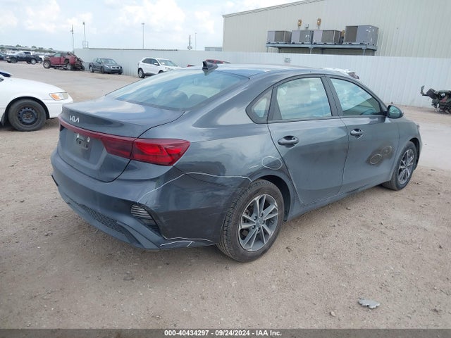KIA Forte Lxs 2022 3KPF24AD4NE464341 Image 4