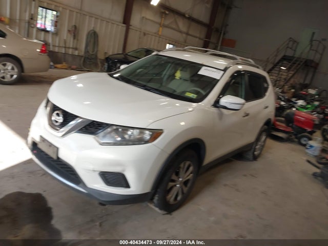 Nissan ROGUE SV 2014 5N1AT2MV2EC831174 Image 2