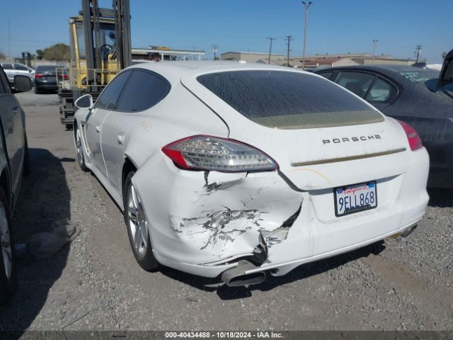 2011 PORSCHE PANAMERA WP0AA2A73BL019541 Photo 2