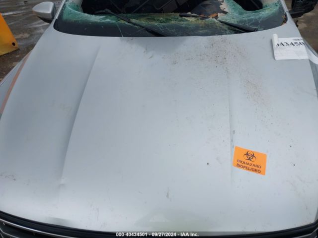 1VWBA7A37JC005295 Volkswagen Passat 2.0t Se