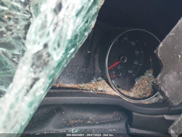 1VWBA7A37JC005295 Volkswagen Passat 2.0t Se