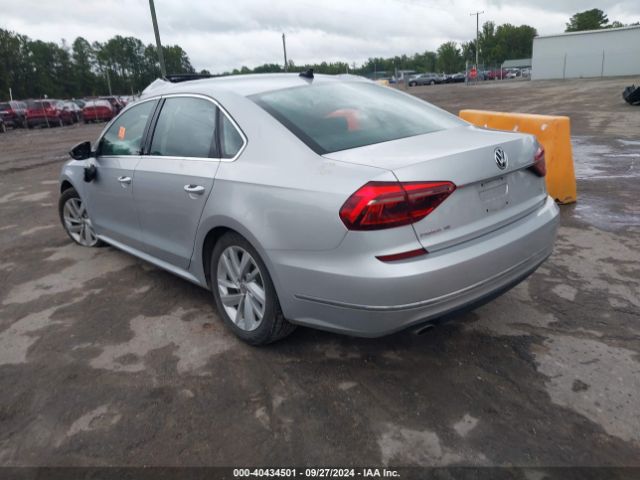 1VWBA7A37JC005295 Volkswagen Passat 2.0t Se