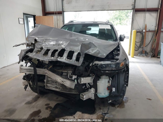 1C4PJMCB8MD153594 Jeep Cherokee Latitude 4x4