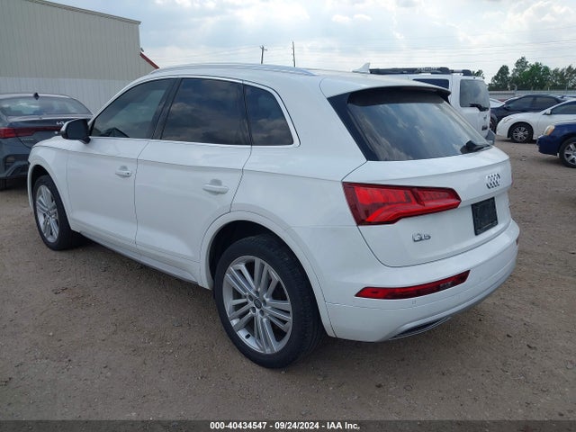WA1BNAFY6J2158517 Audi Q5 2.0t Premium/2.0t Tech Premium