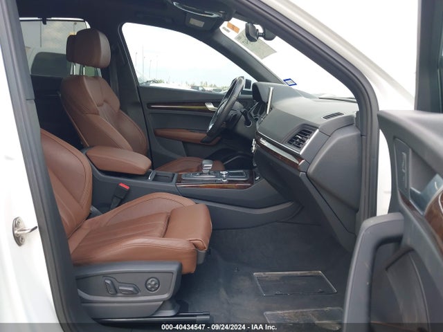 WA1BNAFY6J2158517 Audi Q5 2.0t Premium/2.0t Tech Premium