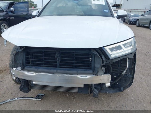 WA1BNAFY6J2158517 Audi Q5 2.0t Premium/2.0t Tech Premium