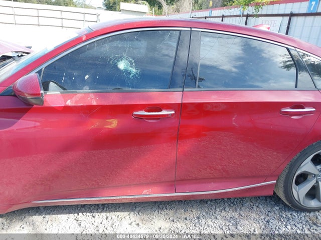 Honda Accord Touring 2018 1HGCV1F93JA088078 Image 15