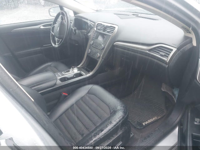 3FA6P0LUXHR300490 Ford Fusion Hybrid Se