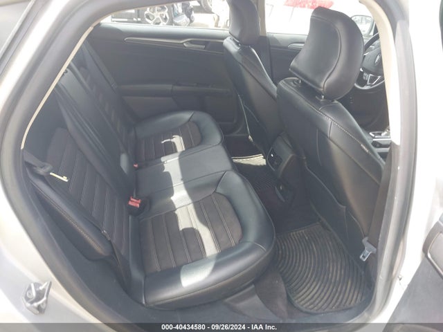 3FA6P0LUXHR300490 Ford Fusion Hybrid Se