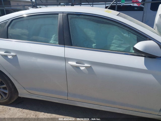 Hyundai SONATA SE 2019 5NPE24AF2KH801058 Image 12
