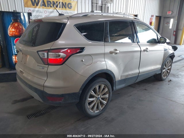 Ford Escape Titanium 2017 1FMCU9J93HUC01877 Image 4