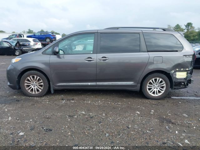 5TDYZ3DC3HS818698 Toyota Sienna Xle 8 Passenger