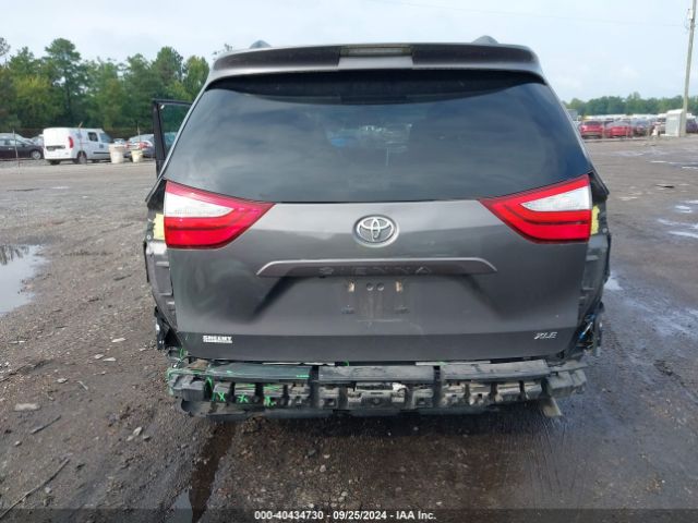 5TDYZ3DC3HS818698 Toyota Sienna Xle 8 Passenger