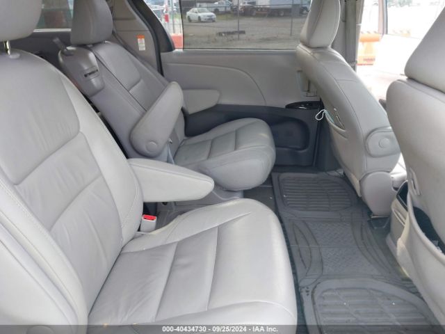 5TDYZ3DC3HS818698 Toyota Sienna Xle 8 Passenger