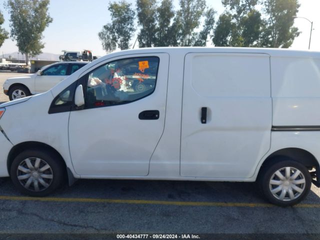 3N6CM0KN0JK696327 Nissan NV200 SV
