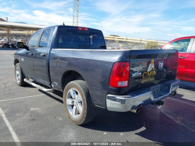 1C6RR6GT9HS651280 RAM 1500 Big Horn Quad Cab 4x2 6'4 Box