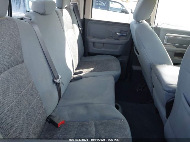 1C6RR6GT9HS651280 RAM 1500 Big Horn Quad Cab 4x2 6'4 Box