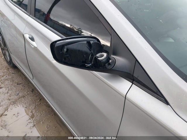 Hyundai ELANTRA SE 2014 5NPDH4AE9EH473854 Image 17