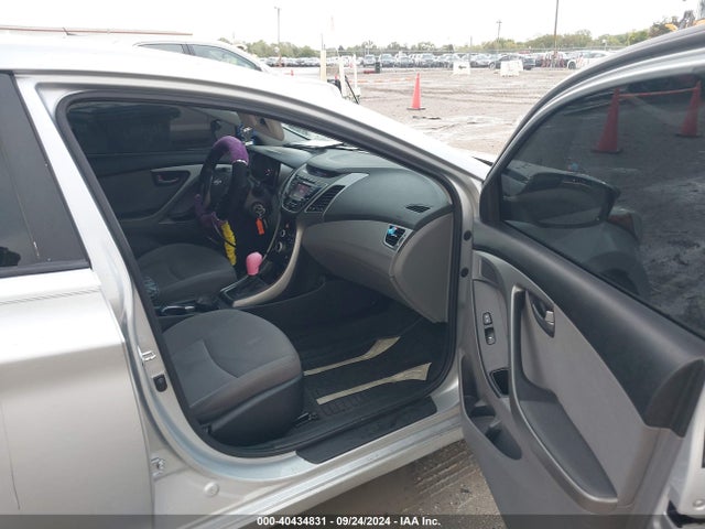 Hyundai ELANTRA SE 2014 5NPDH4AE9EH473854 Image 5
