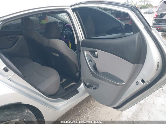 Hyundai ELANTRA SE 2014 5NPDH4AE9EH473854 Image 8