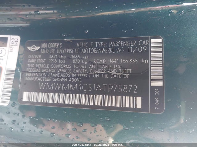 2010 MINI COOPER S CLUBMAN WMWMM3C51ATP75872 Photo 8