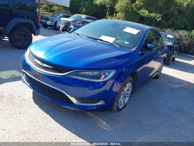 Chrysler 200 Limited 2015 1C3CCCAB3FN669207 Image 2