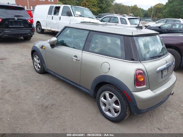 2009 MINI COOPER WMWMF33539TT69517 Photo 2