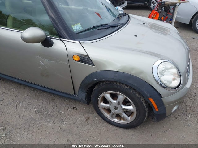 2009 MINI COOPER WMWMF33539TT69517 Photo 5