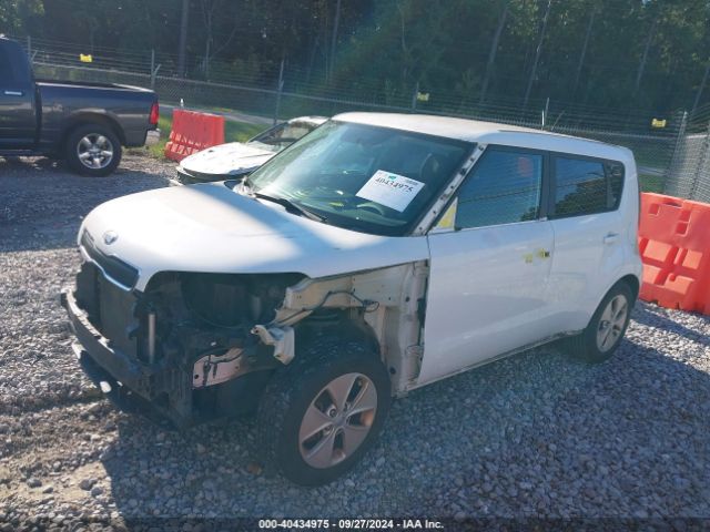KNDJN2A22F7137670 KIA Soul