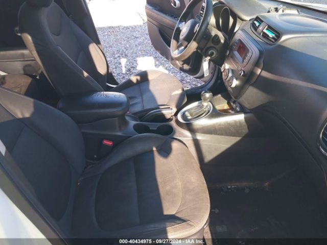 KNDJN2A22F7137670 KIA Soul