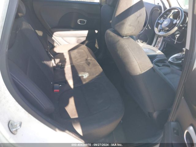 KNDJN2A22F7137670 KIA Soul