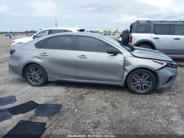 3KPF54AD8PE545126 KIA Forte Gt-line