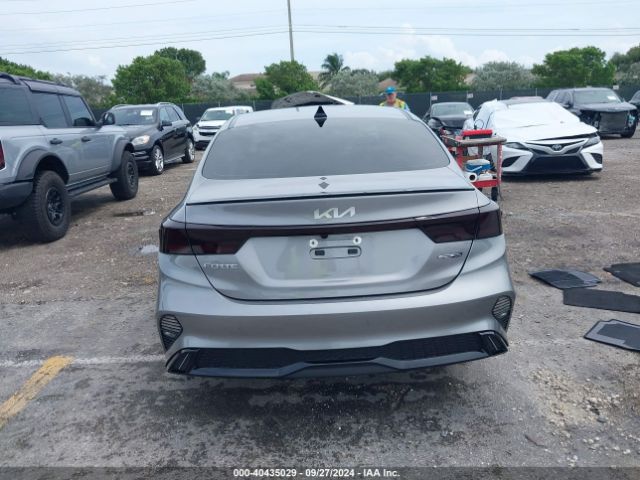 3KPF54AD8PE545126 KIA Forte Gt-line