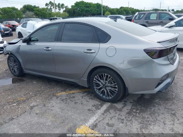 3KPF54AD8PE545126 KIA Forte Gt-line