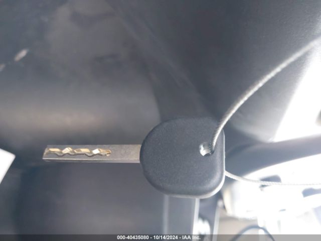 1GCWGBFG6J1172437 Chevrolet Express 2500 Work Van