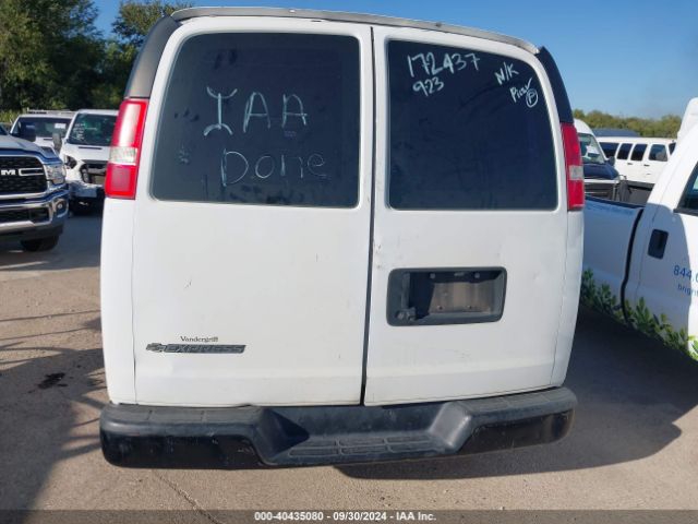 1GCWGBFG6J1172437 Chevrolet Express 2500 Work Van