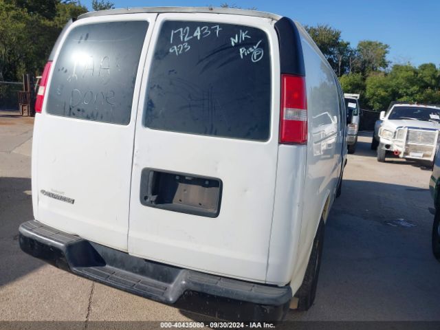1GCWGBFG6J1172437 Chevrolet Express 2500 Work Van