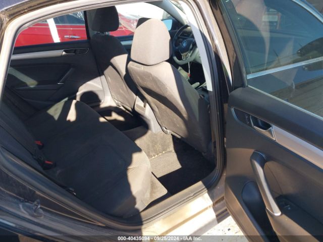 1VWAT7A36HC049420 Volkswagen Passat 1.8t S