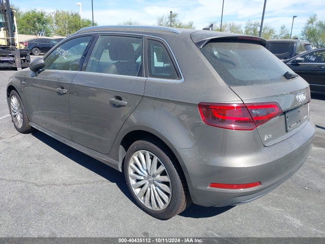 WAUTPBFF9GA107212 Audi A3 E-tron Premium Plus