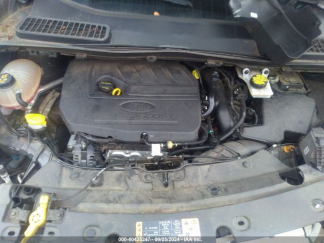 1FMCU0HD2JUC99926 Ford ESCAPE SEL
