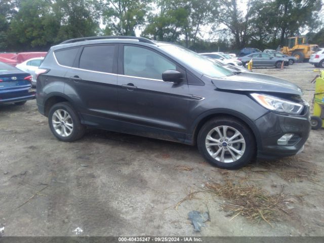 1FMCU0HD2JUC99926 Ford ESCAPE SEL