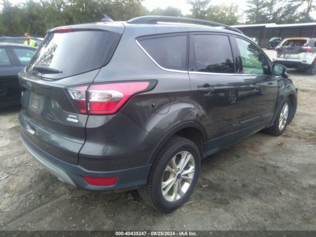 1FMCU0HD2JUC99926 Ford ESCAPE SEL