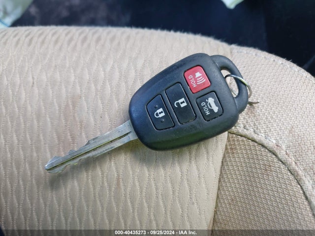 Toyota COROLLA LE 2019 5YFBURHE1KP941662 Image 11