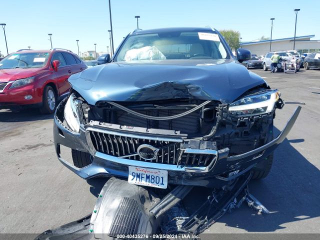 YV4A22PK9M1772737 Volvo Xc90 T6 Momentum 7 Passenger