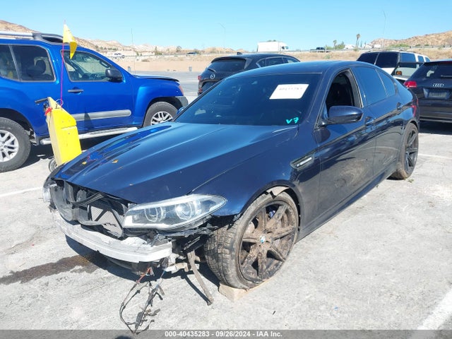 BMW M5 2014 WBSFV9C52ED593196 Image 2