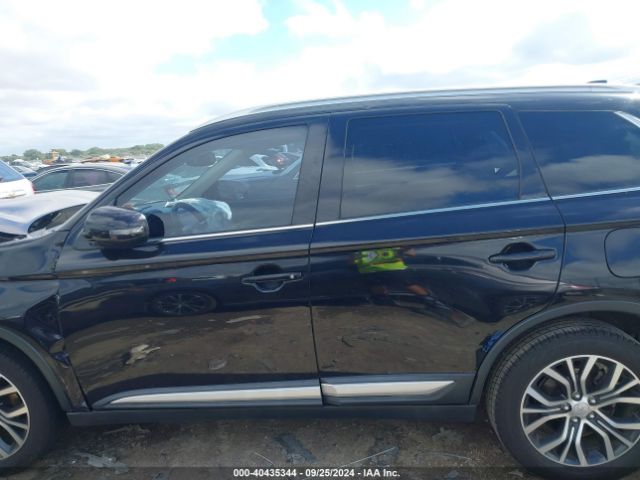 JA4AD3A39JJ000586 Mitsubishi Outlander Sel