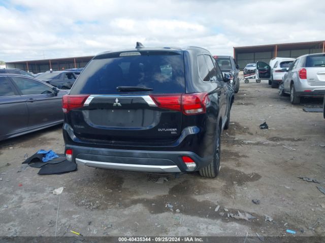 JA4AD3A39JJ000586 Mitsubishi Outlander Sel
