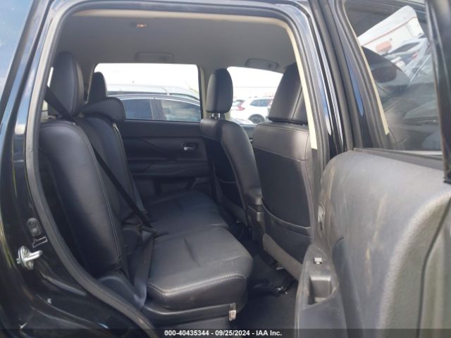 JA4AD3A39JJ000586 Mitsubishi Outlander Sel