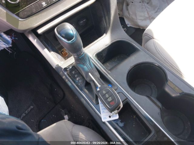 5NPE24AF8FH114611 Hyundai SONATA SE